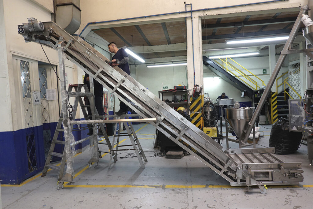 En INNA transformamos ideas en soluciones industriales funcionales. Diseñamos e instalamos líneas de producción completas, eficientes y alineadas con los objetivos de tu negocio.