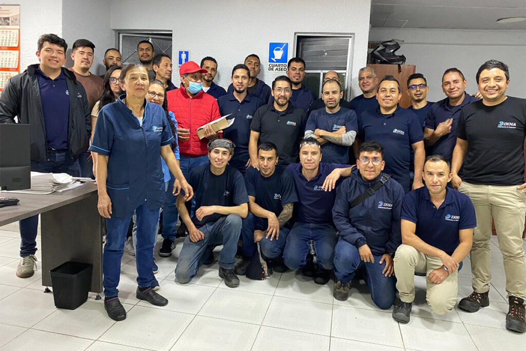 Con ingeniería de precisión y un enfoque en innovación, Inversiones INNA brinda maquinaria de empaque adaptable a las necesidades globales. Nuestro compromiso con la excelencia nos posiciona como aliados estratégicos para industrias que desean competir y crecer a nivel internacional.