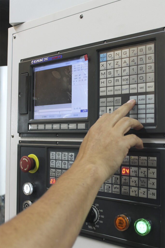 En INNA desarrollamos piezas industriales con tolerancias exactas y control dimensional riguroso. Nuestra tecnología CNC garantiza uniformidad, eficiencia y calidad constante en cada etapa del proceso productivo.