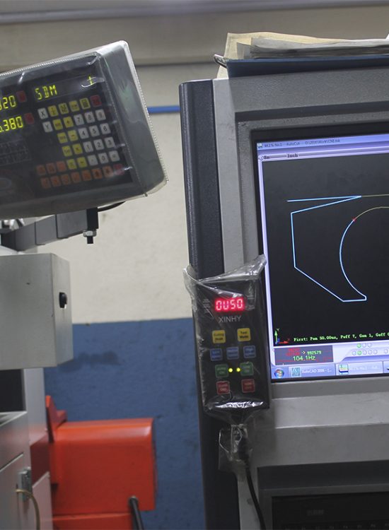 En INNA fabricamos piezas personalizadas con altos niveles de precisión y repetibilidad. Nuestros procesos optimizados aseguran control total de calidad, menor desperdicio y máxima productividad en tu línea de manufactura.